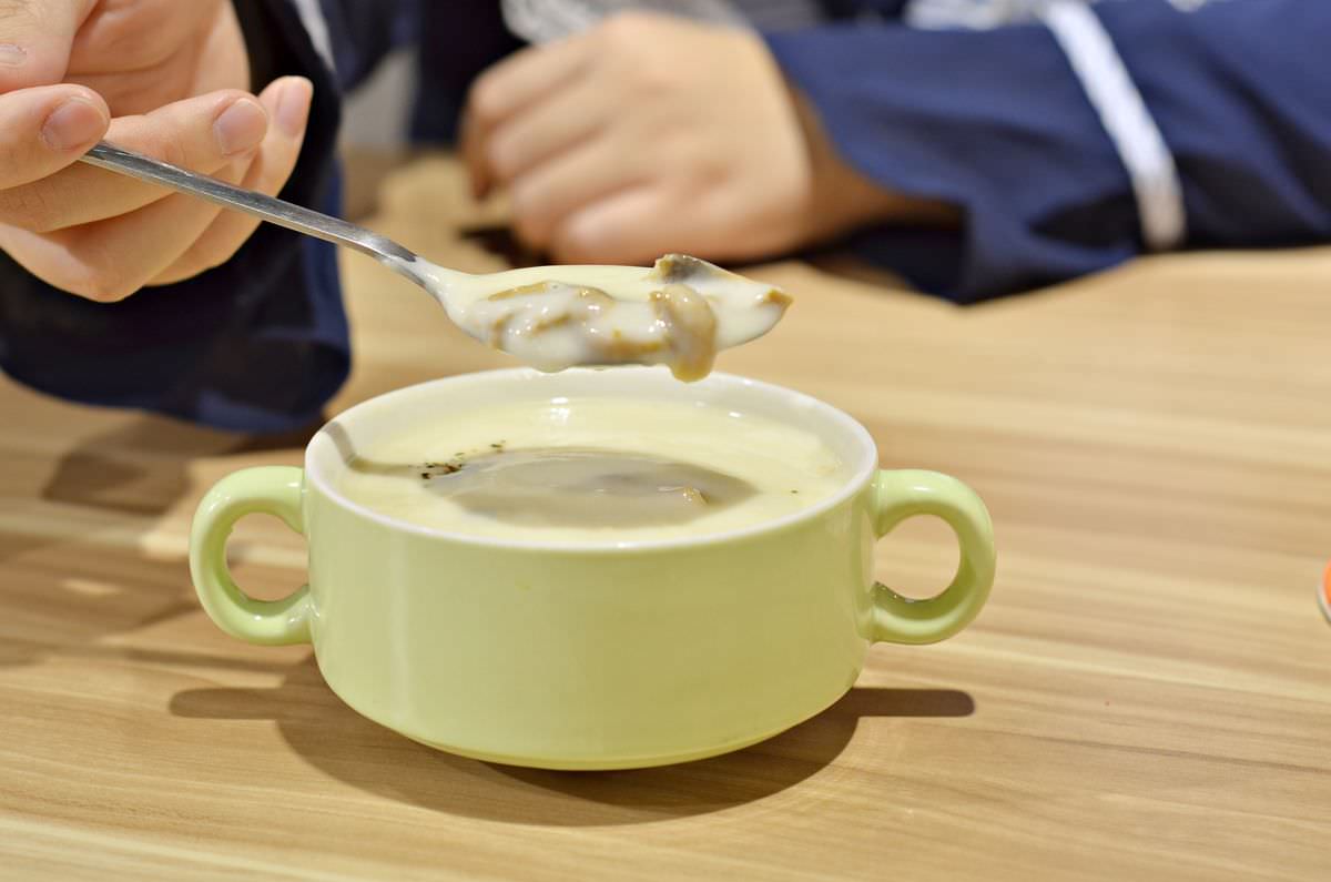 新北板橋區。Morning Call 早午餐(府中店) || 吃葷/吃素都可以一起快樂享用的板橋早午餐好所在 - 第32張圖