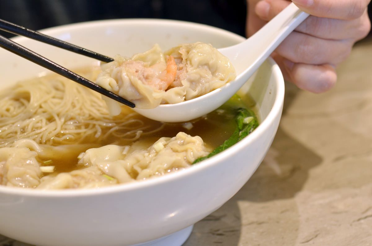台北市南港區。Neverland Noodle Bar牛肉麵 || 手臂長浮誇牛小排牛肉麵超吸晴,南港必吃牛肉麵推薦 - 第23張圖