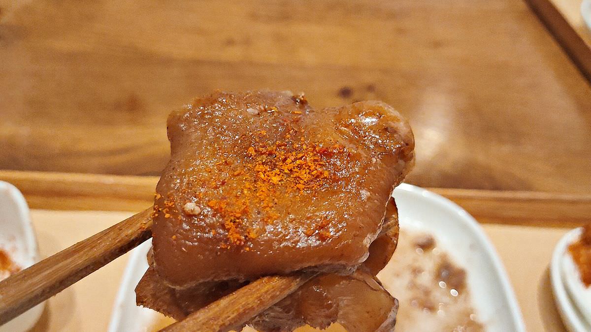 吃貨開箱。加油喜事牛肉麵/滷味 || 一吃就有喜事。武好呷滷味 和 慧牛肉麵,現在通通都吃的到啦 - 第13張圖