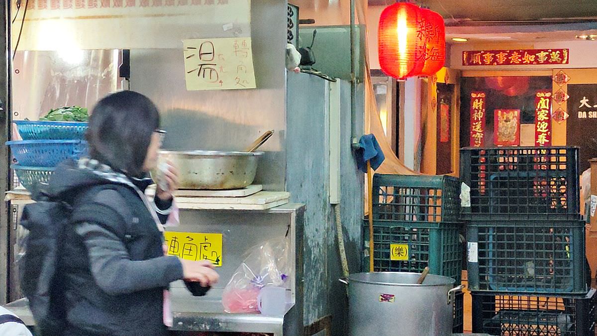 台北市中正區。巧福便當 || 超人氣的小雞飯,你吃過沒?每到用餐時間就排成人龍,供應吃貨們18款平價又美味便當。 - 第9張圖