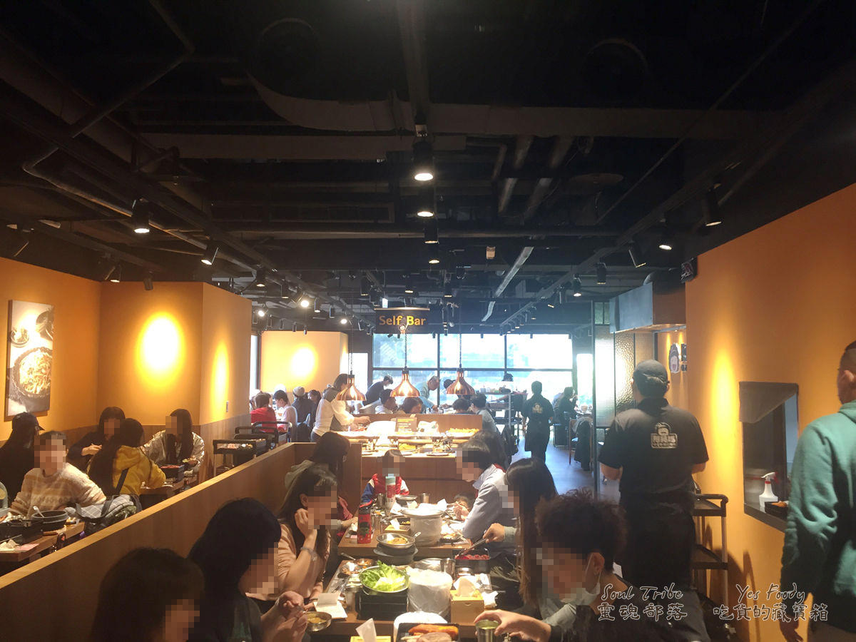 新北新店區。碧潭廣場阿豬媽韓式烤肉吃到飽 || 肥美五花肉烤到吱吱作響香氣四溢 - 第3張圖