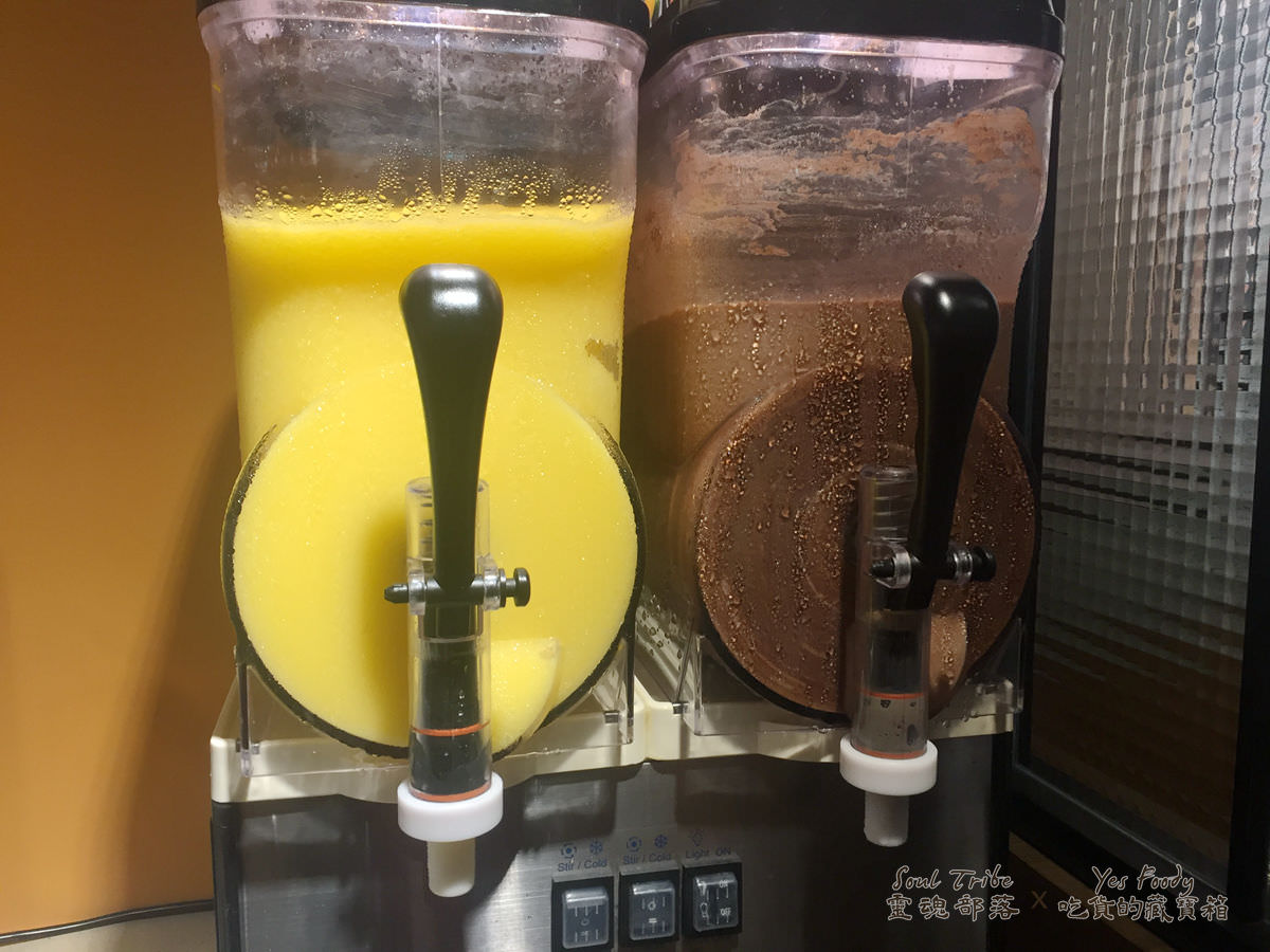 新北新店區。碧潭廣場阿豬媽韓式烤肉吃到飽 || 肥美五花肉烤到吱吱作響香氣四溢 - 第43張圖