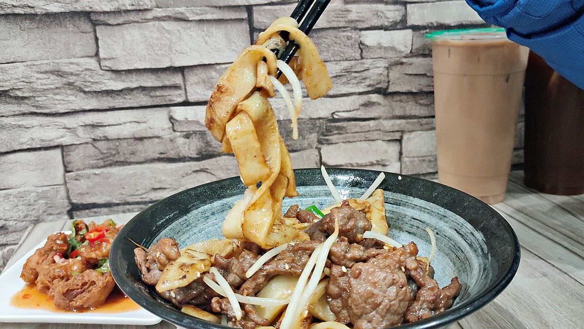 新北市中和區。就炒飯 || 中和興南夜市的好吃炒飯炒河粉,美味熱炒平價享用 - 第15張圖