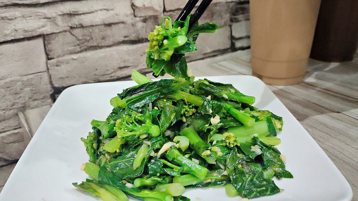 新北市中和區。就炒飯 || 中和興南夜市的好吃炒飯炒河粉,美味熱炒平價享用 - 第34張圖