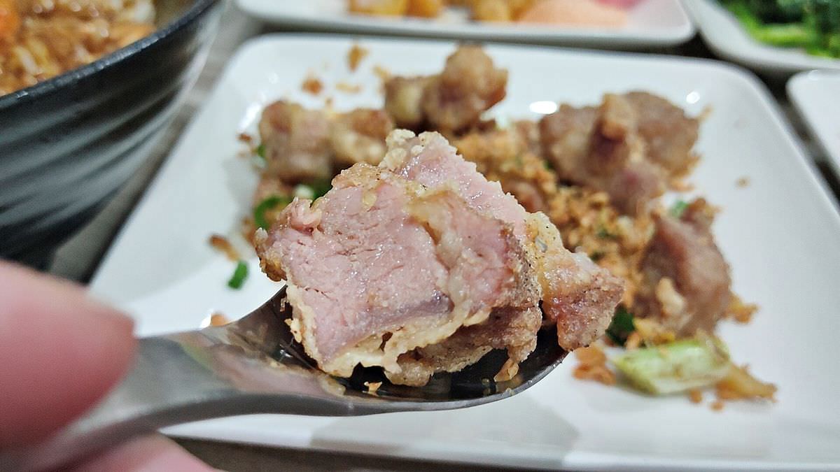 新北市中和區。就炒飯 || 中和興南夜市的好吃炒飯炒河粉,美味熱炒平價享用 - 第23張圖