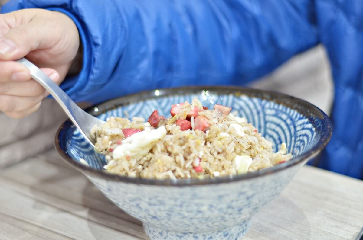 新北市中和區。就炒飯 || 中和興南夜市的好吃炒飯炒河粉,美味熱炒平價享用 - 第8張圖