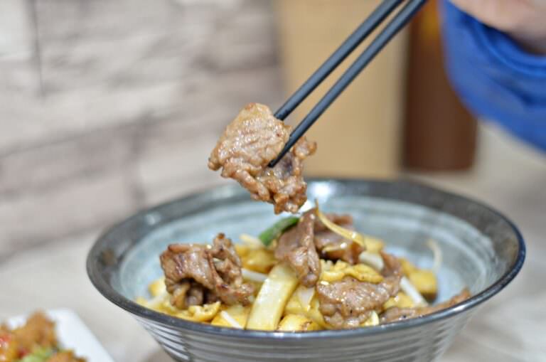新北市中和區。就炒飯 || 中和興南夜市的好吃炒飯炒河粉,美味熱炒平價享用 - 第14張圖