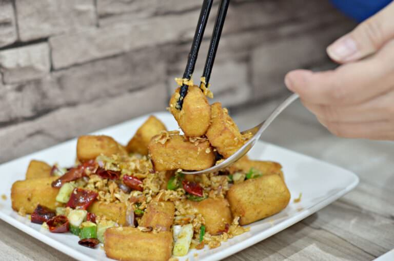 新北市中和區。就炒飯 || 中和興南夜市的好吃炒飯炒河粉,美味熱炒平價享用 - 第18張圖