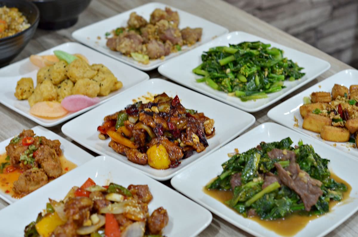 新北市中和區。就炒飯 || 中和興南夜市的好吃炒飯炒河粉,美味熱炒平價享用 - 第7張圖