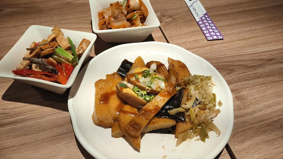 新北新店區。春至 麻辣大師 || 香麻濃郁涮嘴湯頭，飯麵功夫小菜都好吃，嗜辣吃貨還可挑戰隱藏版魔鬼椒辣度美味
