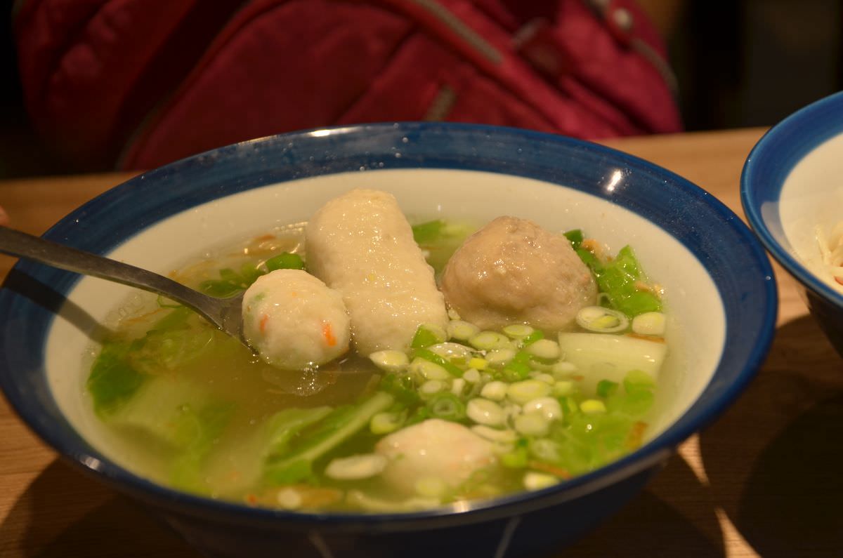 新北新店區。春至 麻辣大師 || 香麻濃郁涮嘴湯頭，飯麵功夫小菜都好吃，嗜辣吃貨還可挑戰隱藏版魔鬼椒辣度美味