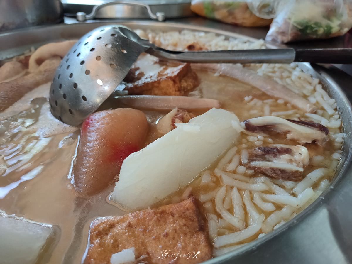 新北新店區。秀英壹零麵食 || 樸實在地40年以上人情味滿滿小麵攤 - 第2張圖