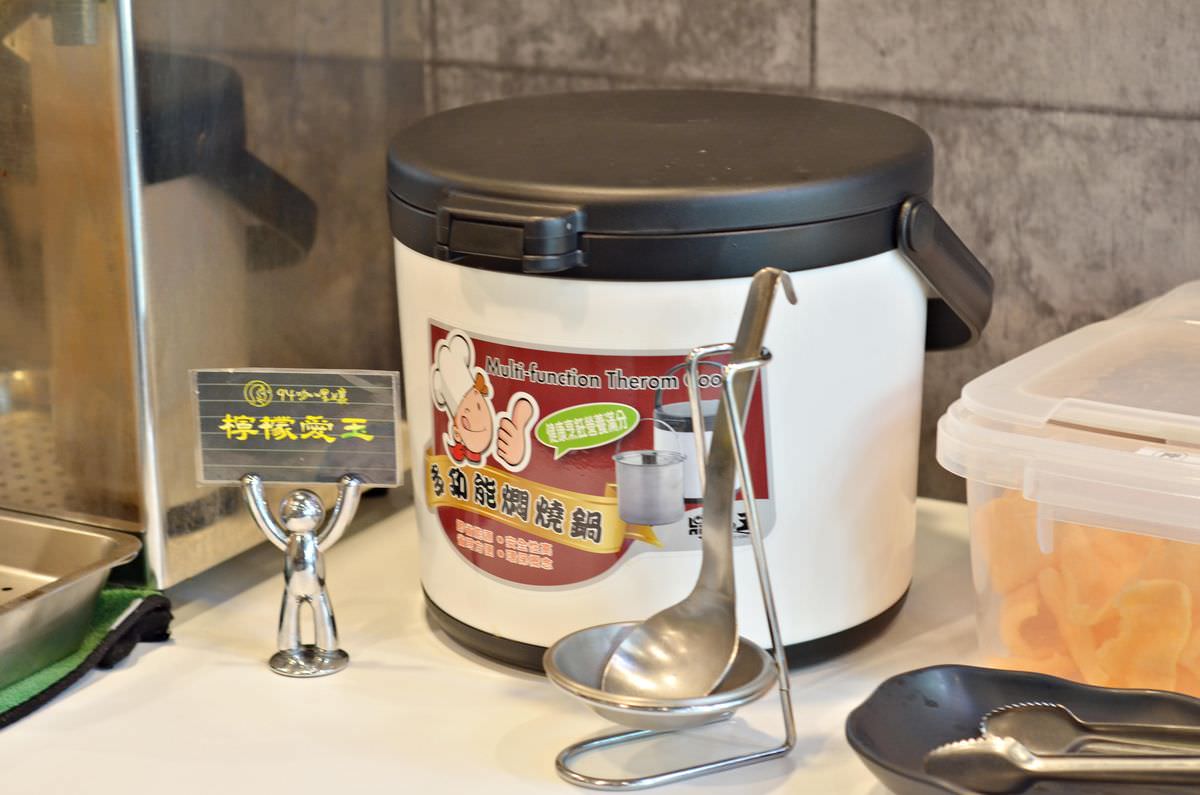 台北市萬華區。94咖哩孃-萬大鍋物店 || 獨門特製咖哩湯頭,悠閒享用慢活鍋物、蔬食自助吧吃到飽 - 第33張圖