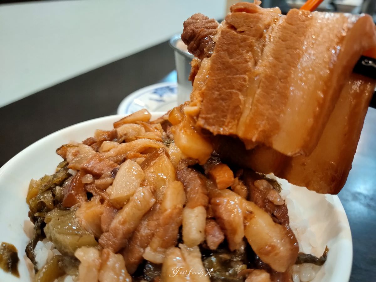 台北延三夜市。大橋頭滷肉飯||鹹香入味的焢肉與滷肉飯 - 第4張圖