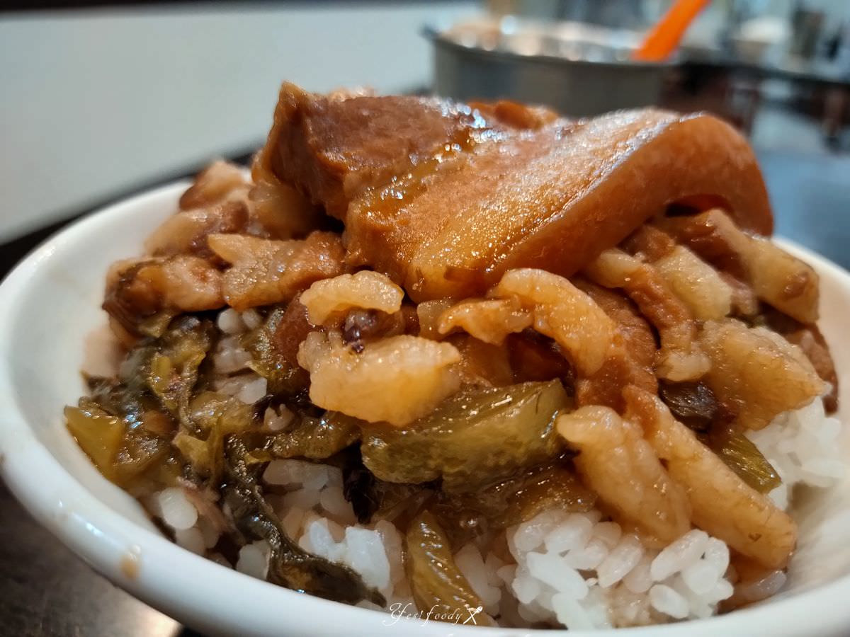 台北延三夜市。大橋頭滷肉飯||鹹香入味的焢肉與滷肉飯 - 第3張圖