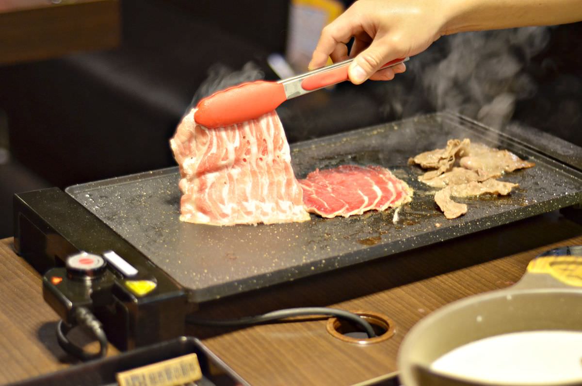 台北文山區。鼎豐麻辣鴛鴦火鍋 || 火烤兩吃百種食材霸氣供應,公館吃到飽聚餐好選擇 - 第6張圖 台北文山區。鼎豐麻辣鴛鴦火鍋 || 火烤兩吃百種食材霸氣供應,公館吃到飽聚餐好選擇