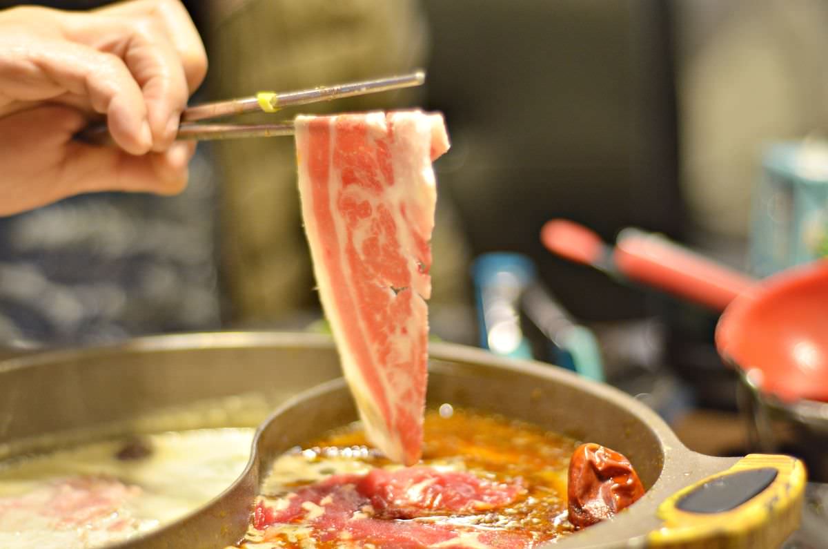 台北文山區。鼎豐麻辣鴛鴦火鍋 || 火烤兩吃百種食材霸氣供應,公館吃到飽聚餐好選擇 - 第5張圖 台北文山區。鼎豐麻辣鴛鴦火鍋 || 火烤兩吃百種食材霸氣供應,公館吃到飽聚餐好選擇