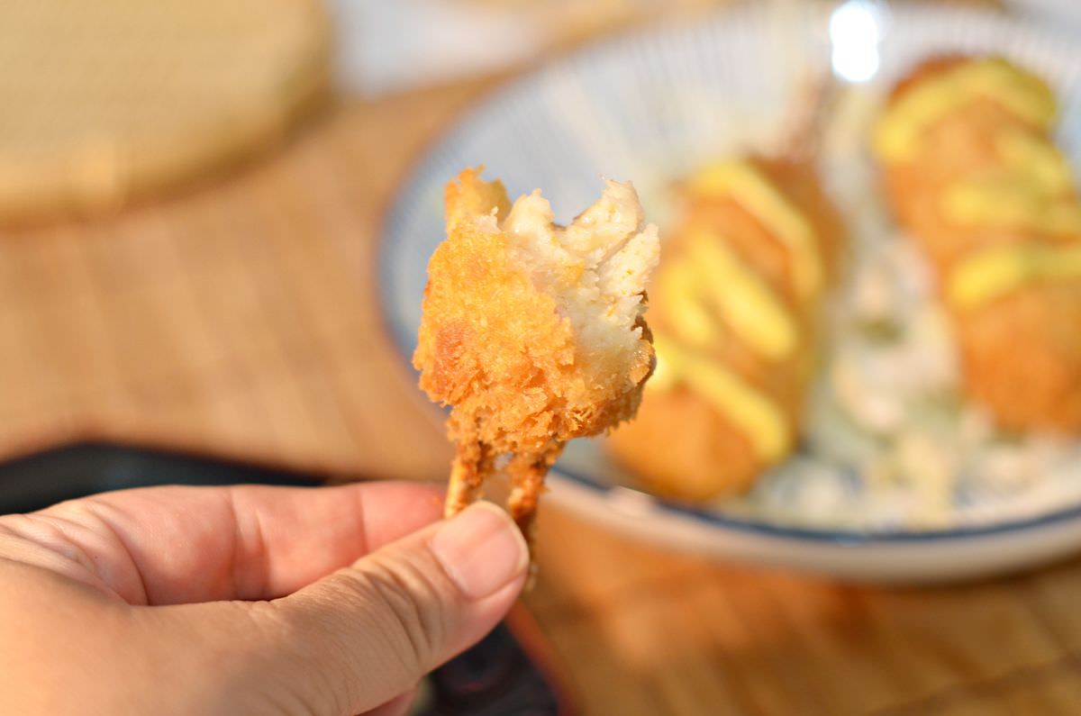 吃貨開箱。えびab炸物 || 日式海鮮生乳可樂餅。加入尚青海味與大山牧場生乳起司的涮嘴可樂餅 - 第5張圖
