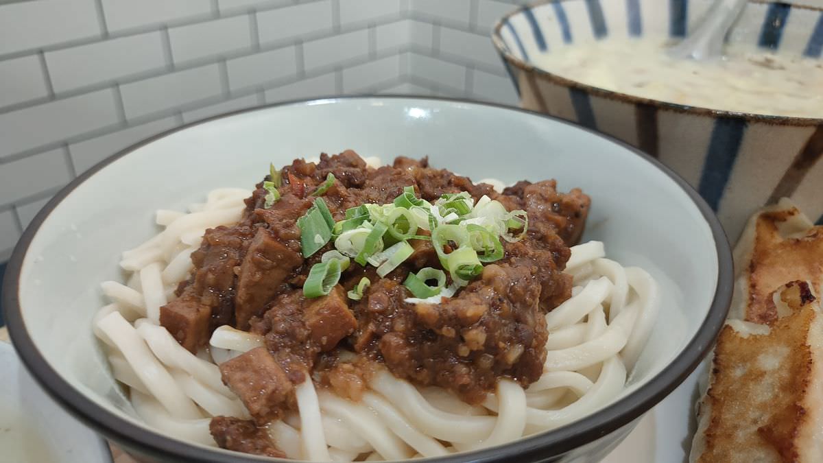 新北新莊區。佳佳香鍋貼幸福店 || 新莊鍋貼美味新選擇,永和人氣老店來啦 - 第18張圖