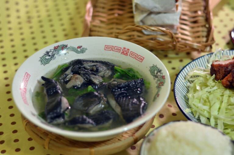 吃貨開箱。巧活食品 || 大廚料理方便菜,華陀雞去骨雞腿肉+川味花椒雞肉香腸+能量豬紅糟肉排!讓吃貨品味到健康與美味的結合!圍爐年菜單品推薦 - 第4張圖