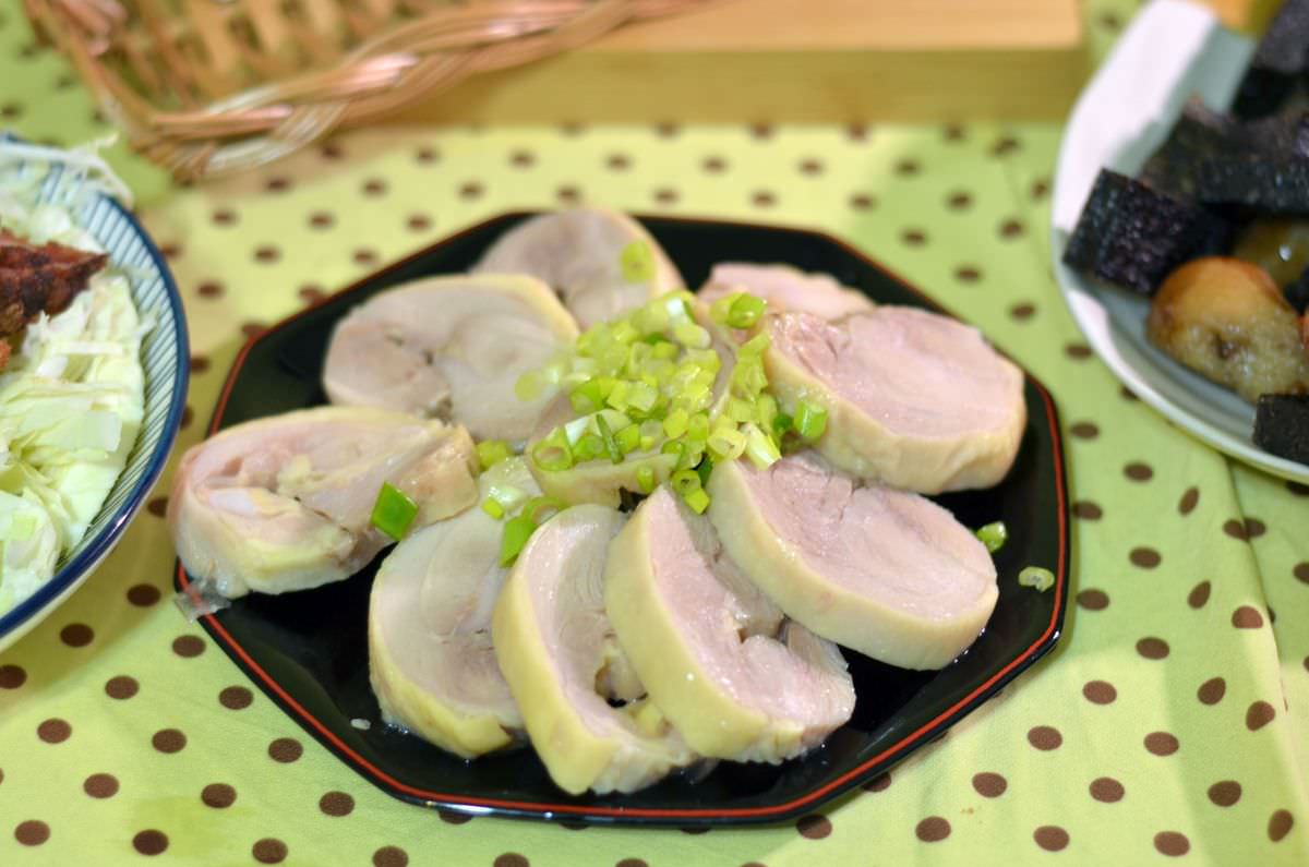 吃貨開箱。巧活食品 || 大廚料理方便菜,華陀雞去骨雞腿肉+川味花椒雞肉香腸+能量豬紅糟肉排!讓吃貨品味到健康與美味的結合!圍爐年菜單品推薦 - 第16張圖