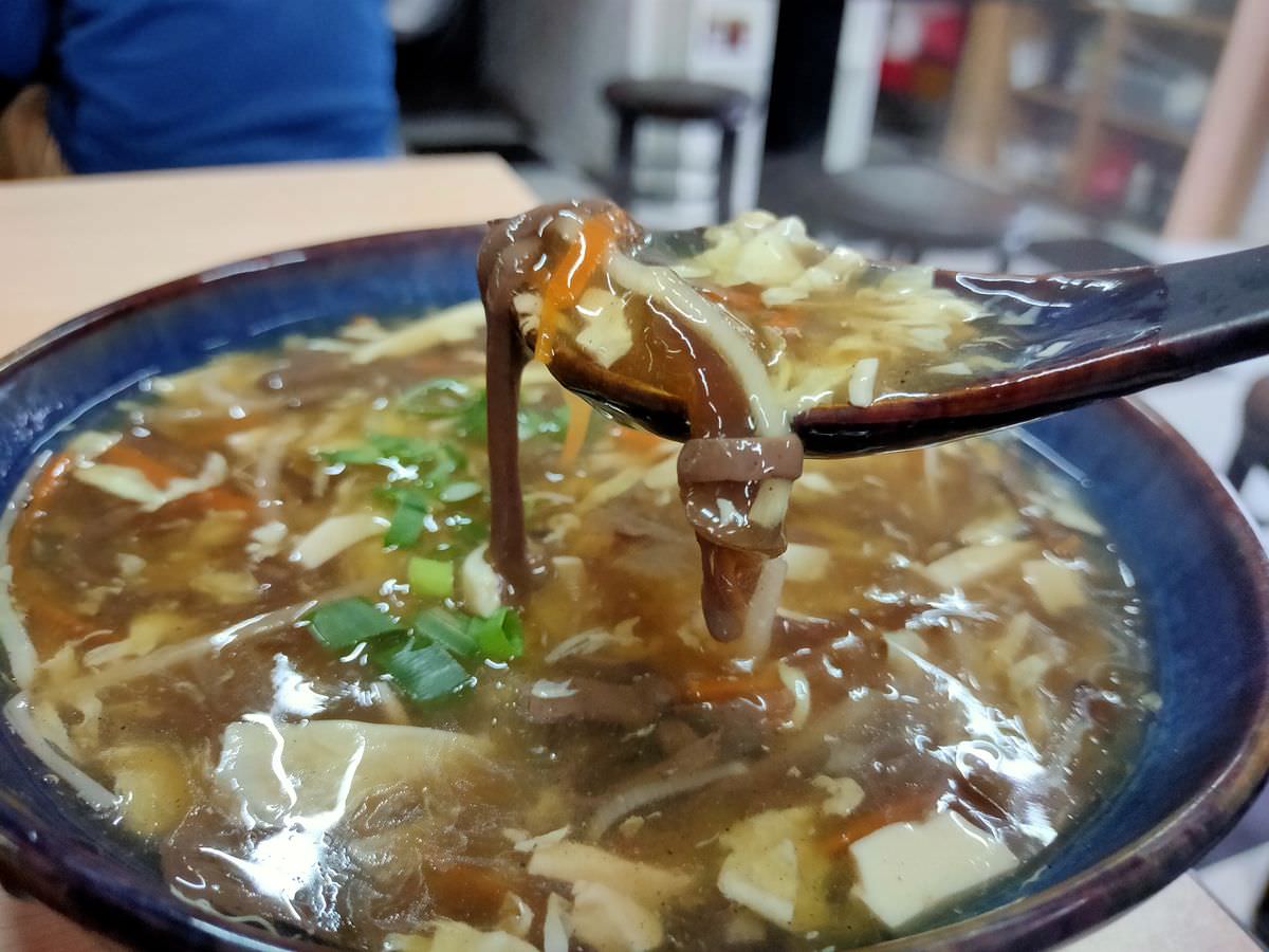 新北新店區。嗑餃子 || 碧潭旁的巨大爆汁韭黃鍋貼 - 第14張圖