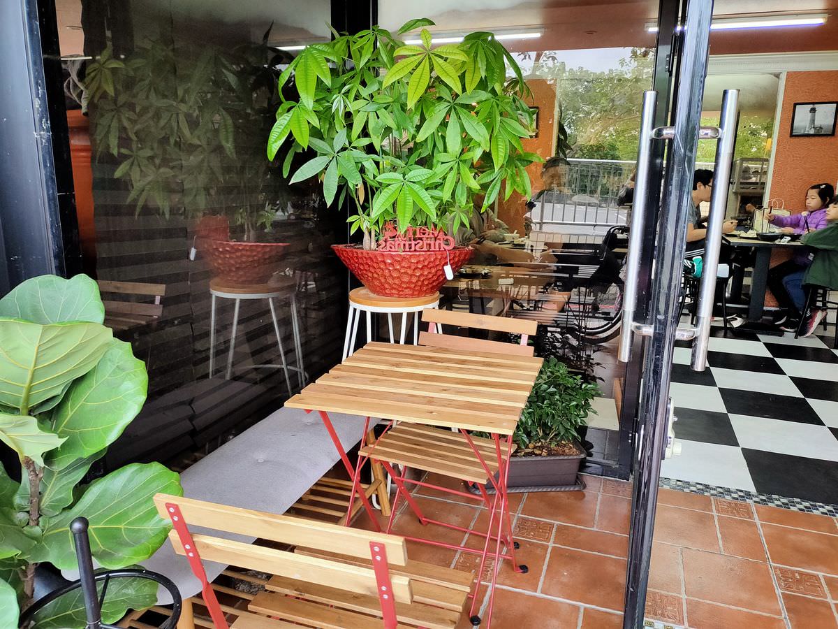 新北新店區。嗑餃子 || 碧潭旁的巨大爆汁韭黃鍋貼 - 第3張圖