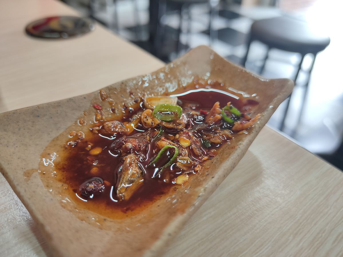 新北新店區。嗑餃子 || 碧潭旁的巨大爆汁韭黃鍋貼 - 第25張圖