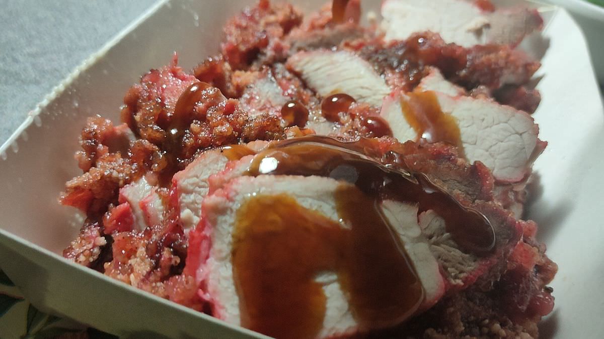 台北文山區。廖家祖傳秘方紅糟肉 || 傳承三代秘方紅糟肉,隱身傳統菜市場人氣攤位 - 第6張圖