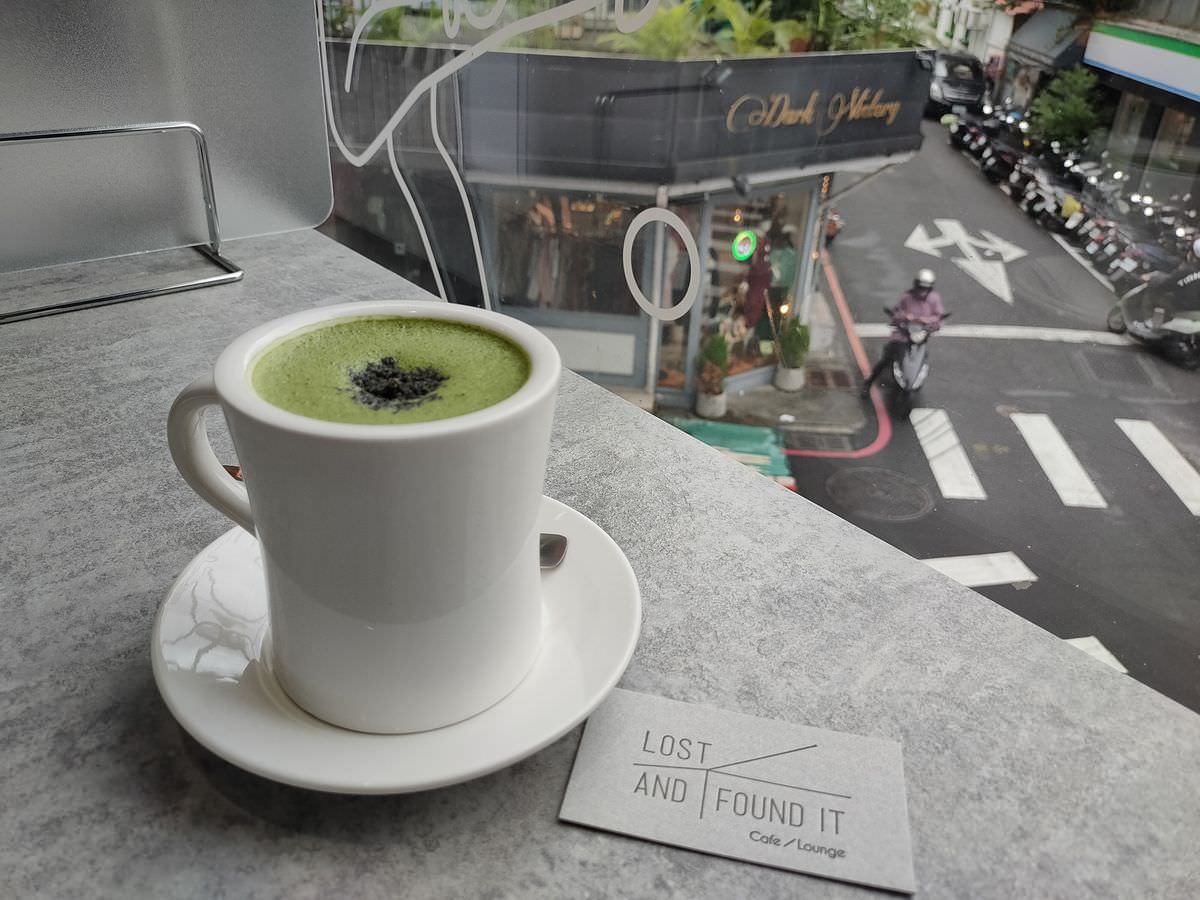 台北大安區。失物招領咖啡館 Lost and Found it cafe(已歇業) || 隱身在二樓的白色空間,藏滿美味甜點與飲品的好所在 - 第11張圖