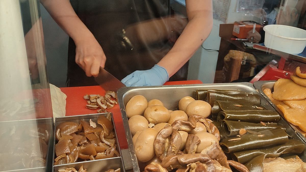 台北市中正區。雙月食品社(青島分店) || 功夫湯品好迷人,必吃米其林必比登推薦餐廳 - 第24張圖