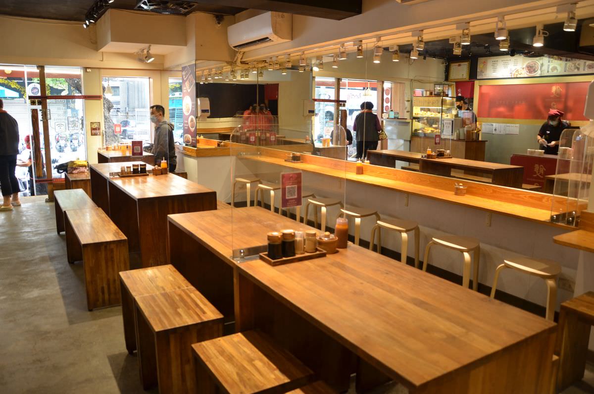 台北市中正區。雙月食品社(青島分店) || 功夫湯品好迷人,必吃米其林必比登推薦餐廳 - 第2張圖