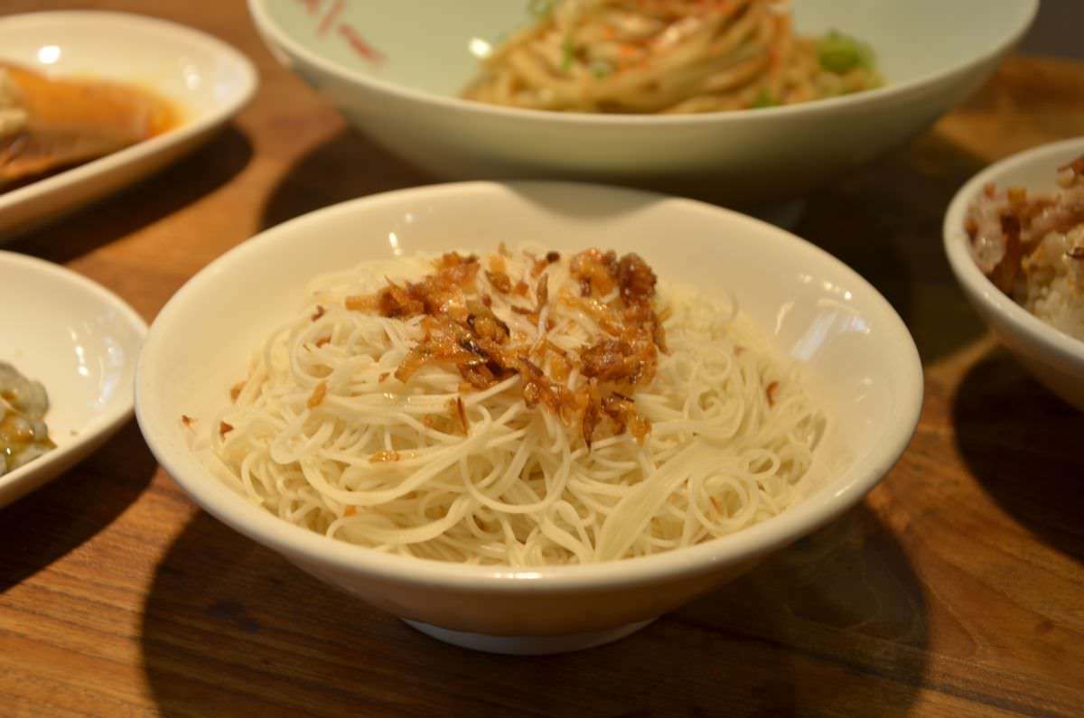 台北市中正區。雙月食品社(青島分店) || 功夫湯品好迷人,必吃米其林必比登推薦餐廳 - 第17張圖