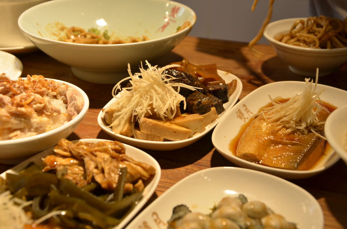 台北市中正區。雙月食品社(青島分店) || 功夫湯品好迷人,必吃米其林必比登推薦餐廳 - 第26張圖