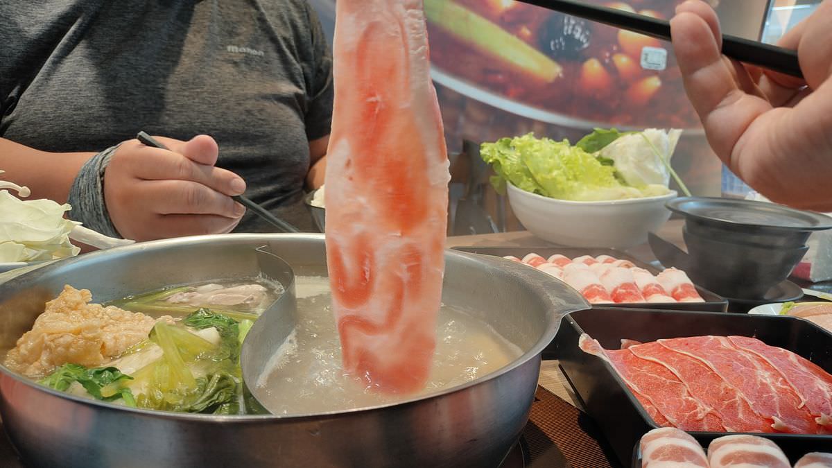 新北市中和區。食尚吃到飽涮涮鍋 || 肉肉控快來征服霸王肉山,中和吃到飽火鍋8款嚴選原肉現點現切無限爽吃 - 第11張圖