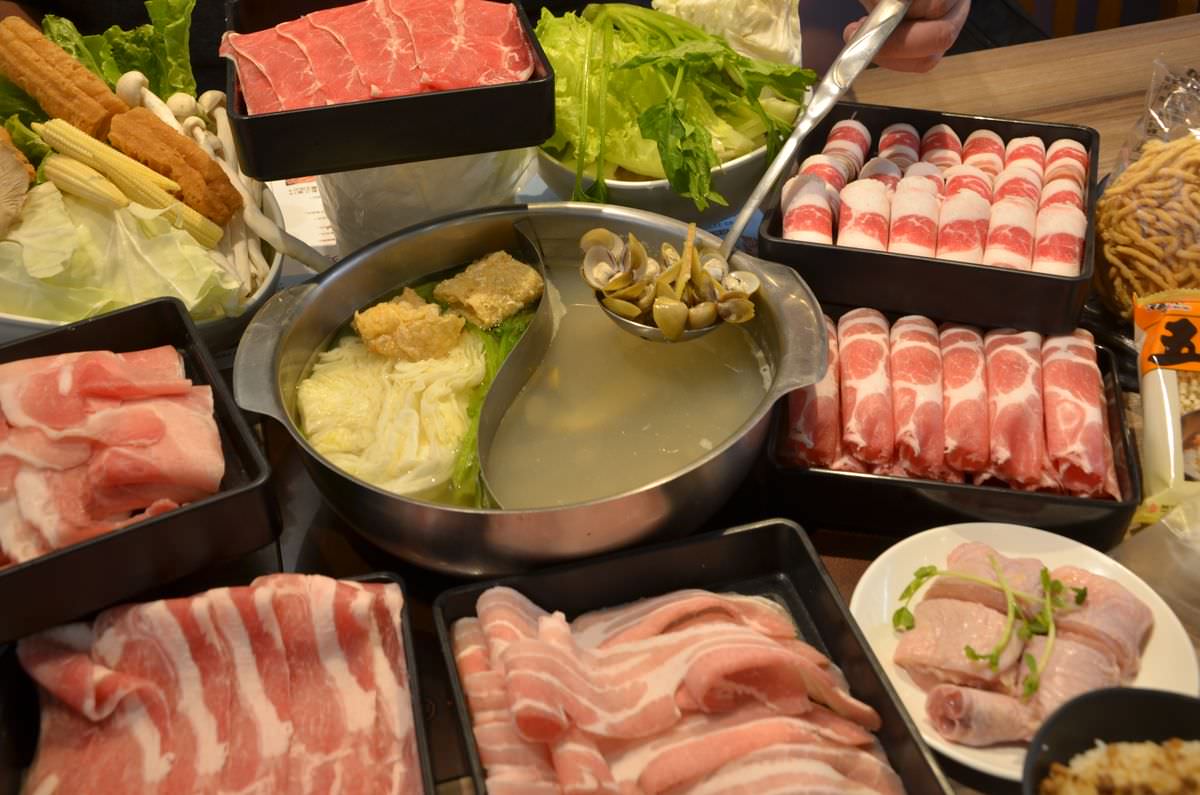 新北市中和區。食尚吃到飽涮涮鍋 || 肉肉控快來征服霸王肉山,中和吃到飽火鍋8款嚴選原肉現點現切無限爽吃 - 第6張圖