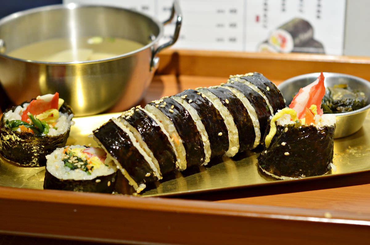 新北市板橋區。煨煨小米 || 主打原型的食材,用心呈現好粥的風味,還有韓式道地小吃讓吃貨有多樣選擇 - 第17張圖