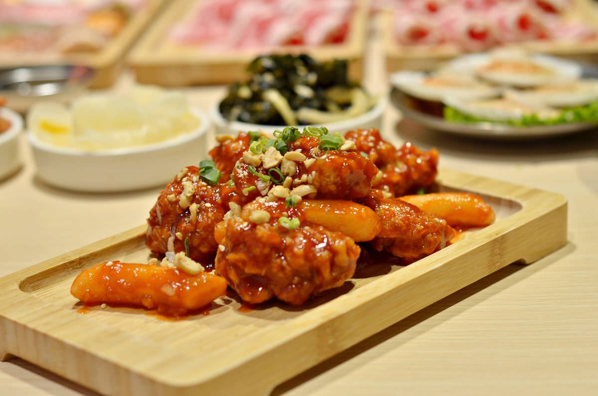 桃園市桃園區。燒桶子韓食烤肉(桃園統領店) || 品味優質肉品與海鮮的韓風美味烤肉盛宴,親朋好友桃園聚餐首選 - 第21張圖