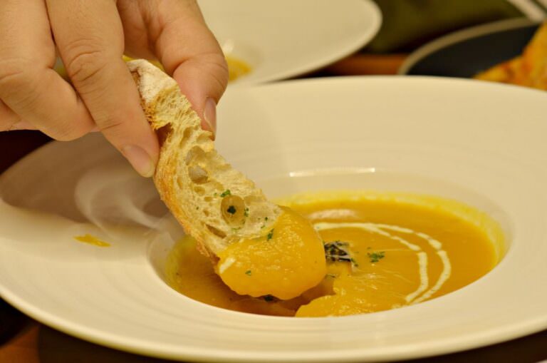 台北大安區。uMeal Bistro公館店 || 經典套餐+寵物友善,台北公館餐酒館聚餐好去處 - 第15張圖