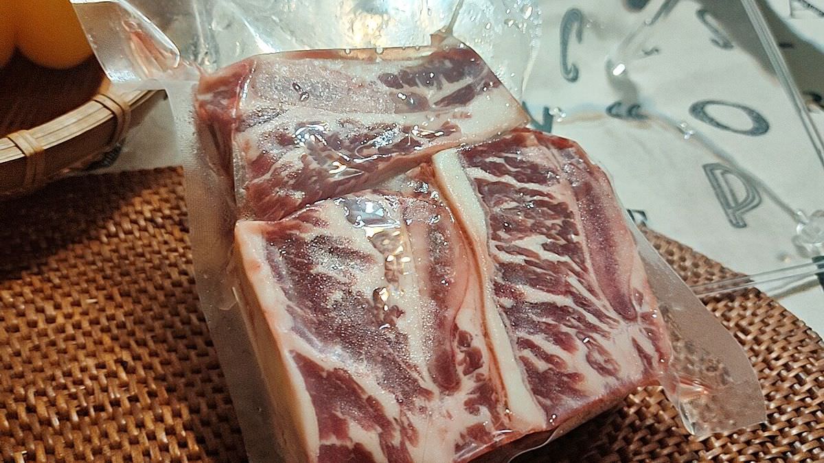 吃貨開箱。火山岩燒肉 || 中秋烤肉-50盎司特盛奢華組,滿滿12樣海陸豐盛好料,中秋宅配燒烤推薦 - 第8張圖