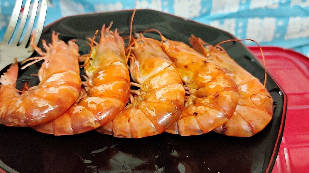 吃貨開箱。火山岩燒肉 || 中秋烤肉-50盎司特盛奢華組,滿滿12樣海陸豐盛好料,中秋宅配燒烤推薦 - 第27張圖