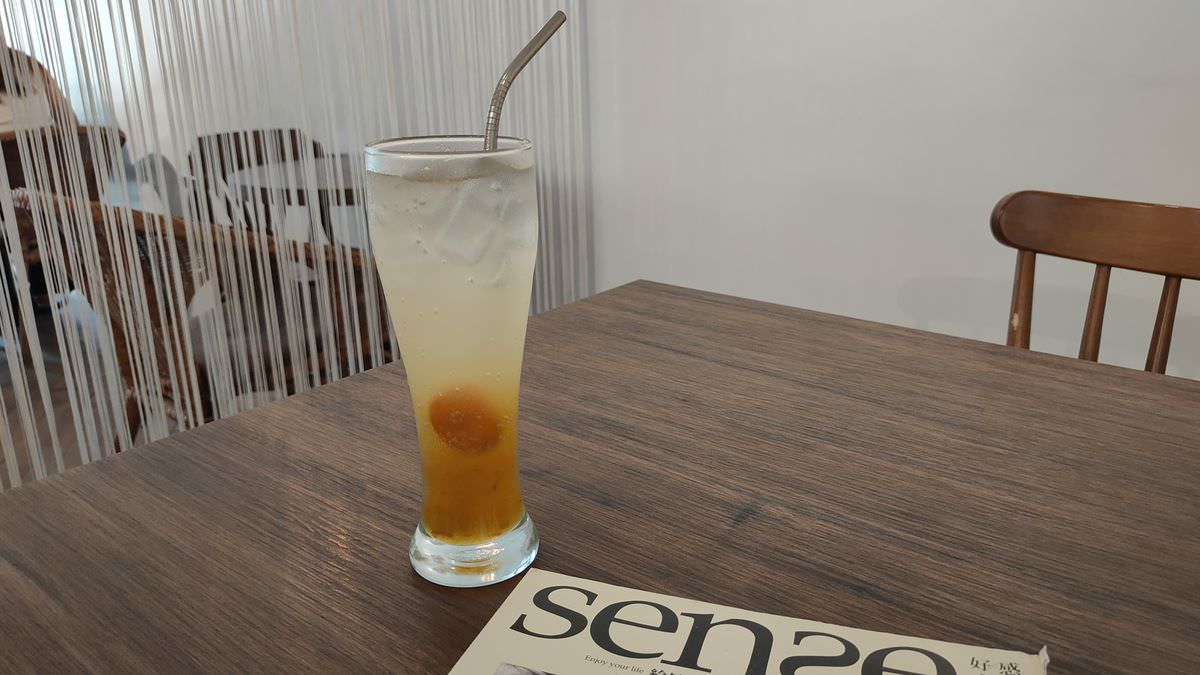 新北板橋區。W2 Cafe & Restaurant || 板橋江子翠平日不限時咖啡廳,機器人送餐真有趣 - 第8張圖