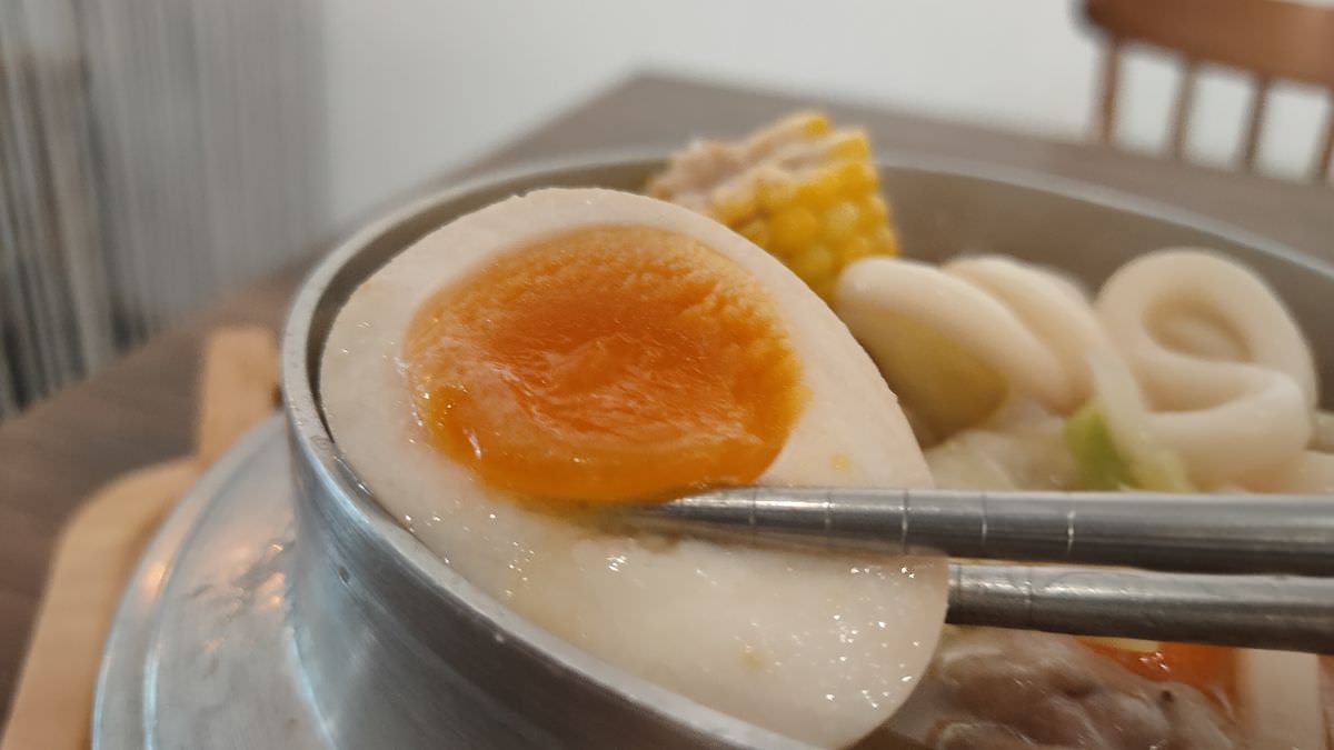新北板橋區。W2 Cafe & Restaurant || 板橋江子翠平日不限時咖啡廳,機器人送餐真有趣 - 第10張圖