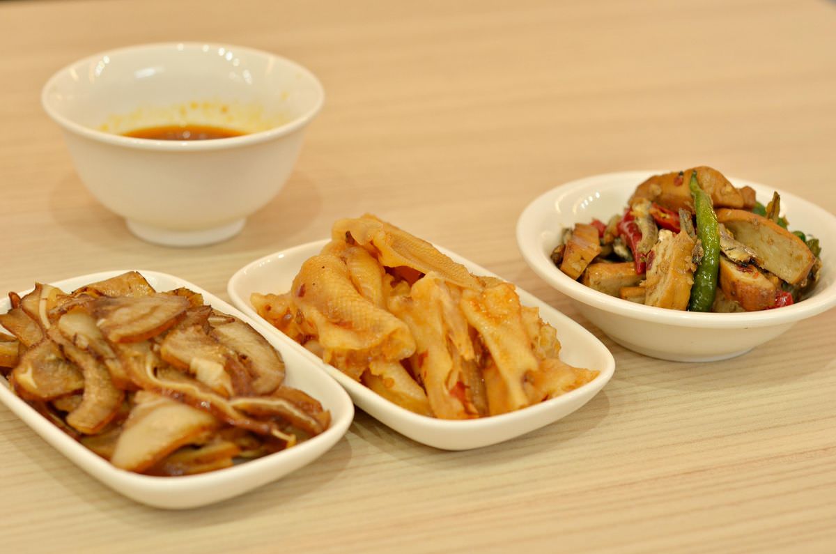 台北市萬華區。小元心燃麻辣堂 || 一個人也能開心享用的麻辣湯煲,可以喝的麻辣湯,五款湯底暖心又暖胃 - 第19張圖 台北市萬華區。小元心燃麻辣堂 || 一個人也能開心享用的麻辣湯煲,可以喝的麻辣湯,五款湯底暖心又暖胃