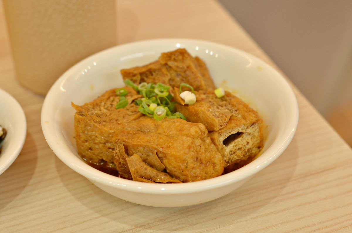 台北市萬華區。小元心燃麻辣堂 || 一個人也能開心享用的麻辣湯煲,可以喝的麻辣湯,五款湯底暖心又暖胃 - 第17張圖 台北市萬華區。小元心燃麻辣堂 || 一個人也能開心享用的麻辣湯煲,可以喝的麻辣湯,五款湯底暖心又暖胃