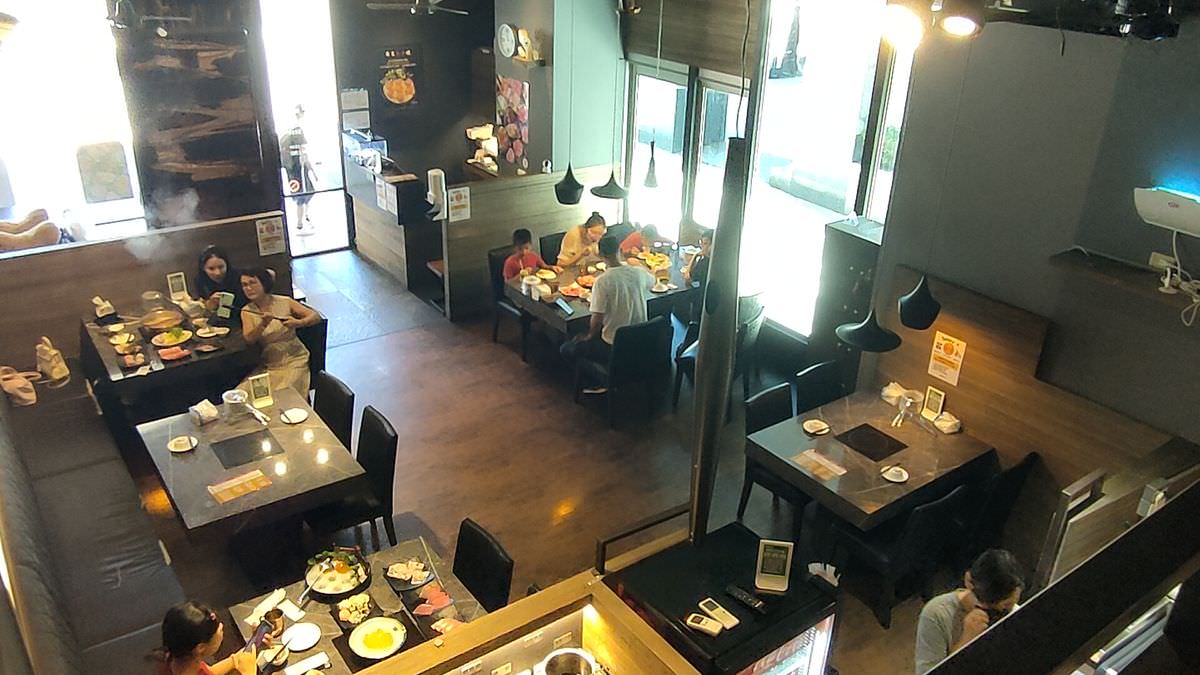 台北市大同區。心心麻辣鍋 || 頂級和牛、生猛海味一次通通擁有吃到飽。超香濃黑松露牛奶鍋大人小孩通通愛 - 第3張圖