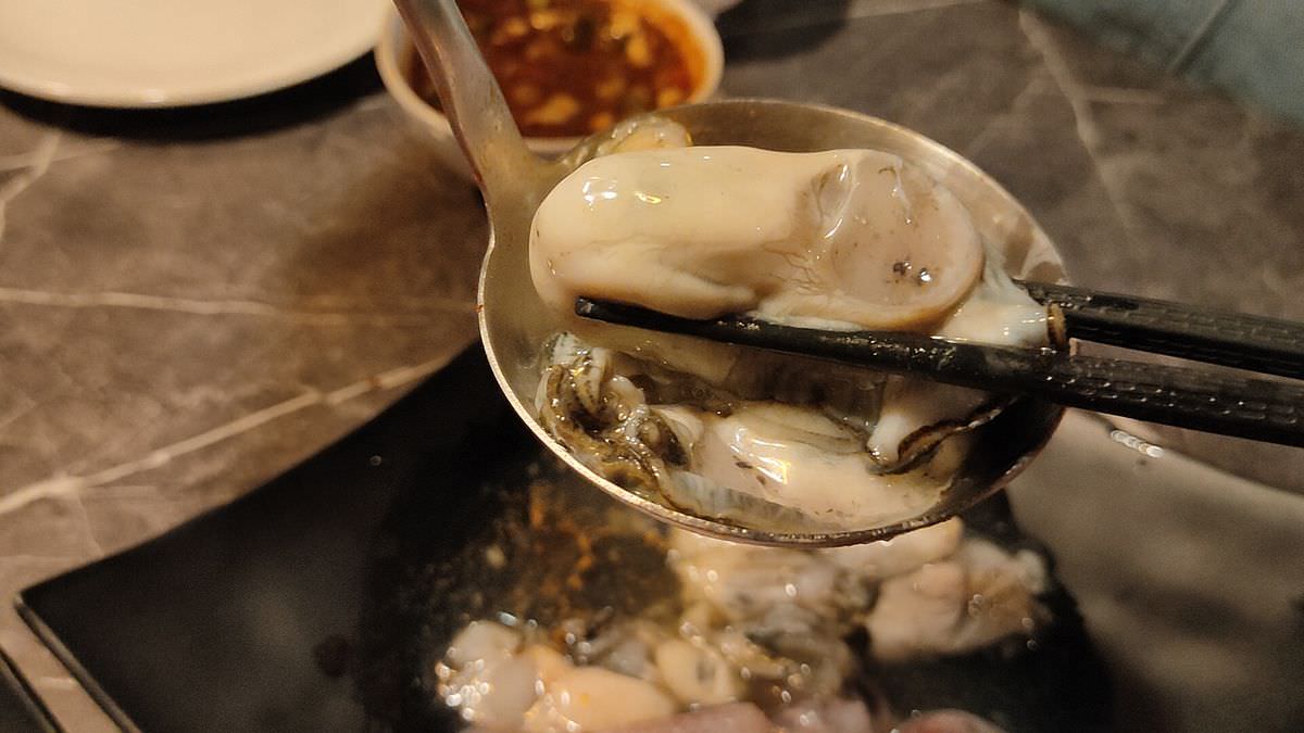 台北市大同區。心心麻辣鍋 || 頂級和牛、生猛海味一次通通擁有吃到飽。超香濃黑松露牛奶鍋大人小孩通通愛 - 第15張圖