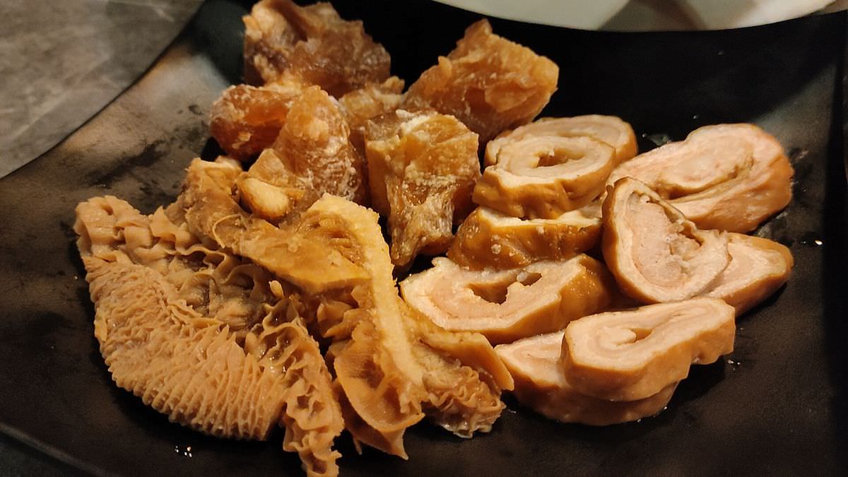 台北市大同區。心心麻辣鍋 || 頂級和牛、生猛海味一次通通擁有吃到飽。超香濃黑松露牛奶鍋大人小孩通通愛 - 第20張圖