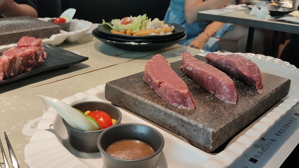 台北大安區。洋石岩燒牛排 || 台北東區牛排原肉好品質大口吃,美味自助吧吃到飽 - 第12張圖