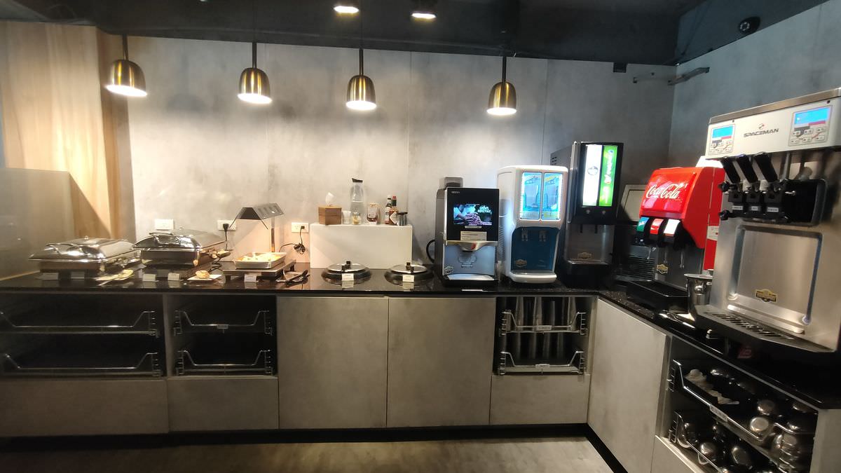 台北大安區。洋石岩燒牛排 || 台北東區牛排原肉好品質大口吃,美味自助吧吃到飽 - 第31張圖